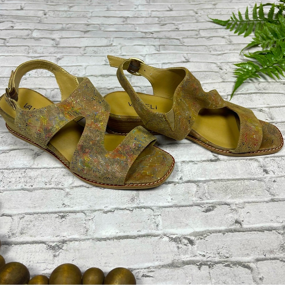 Van Eli Women’s Multicolor Brown Leather Flat Criss Cross Style Sandal Size 6